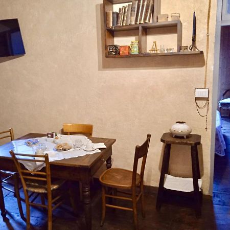 A Realdo - Casa Il Nido Delle Aquile Lejlighed Triora Eksteriør billede
